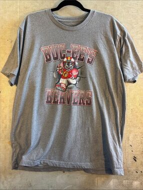 Buc-ee's Beavers Gray Graphic Short Sleeve Tee